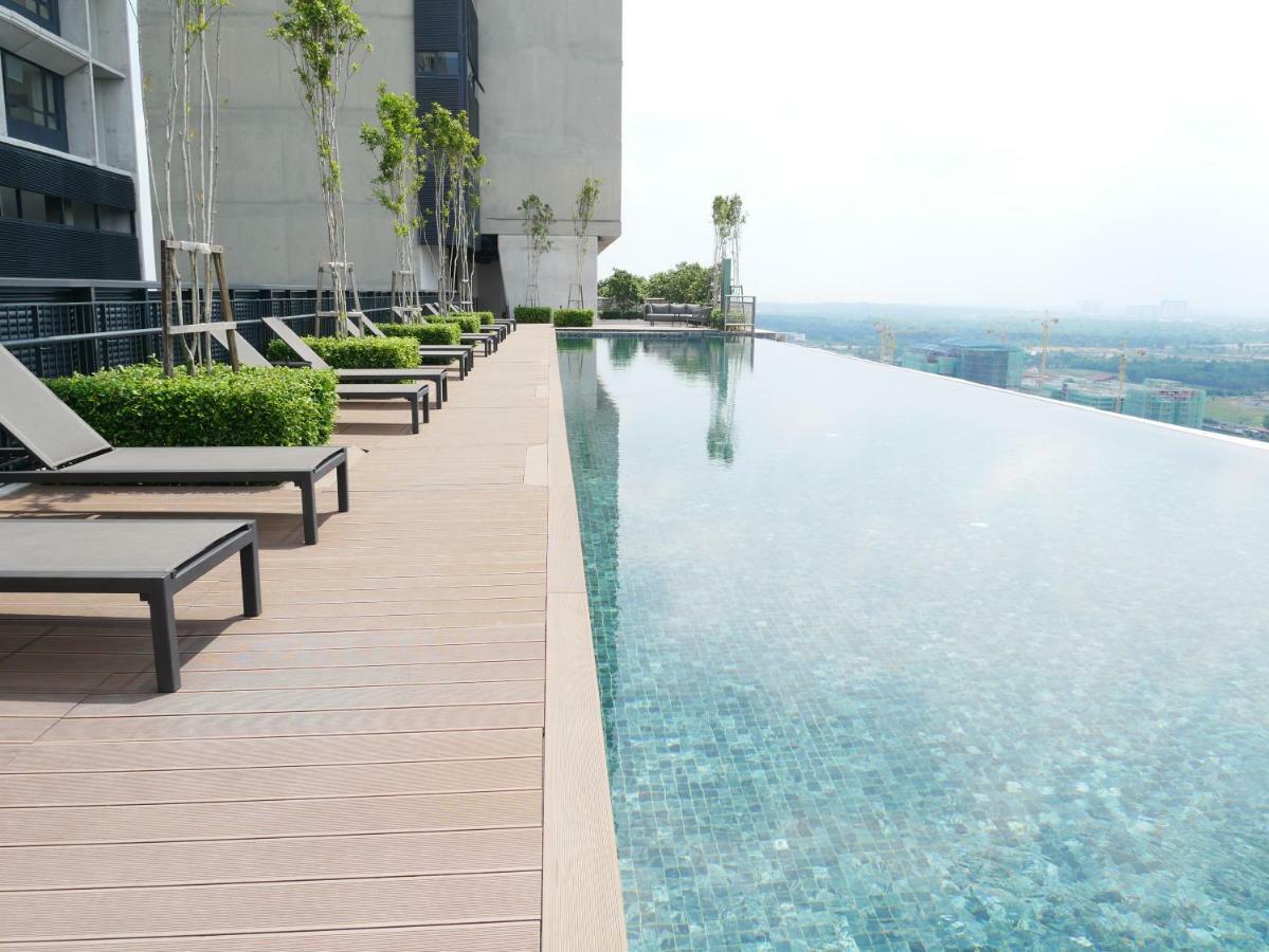 Tamarind Suites By Elite Stay Cyberjaya Exterior photo