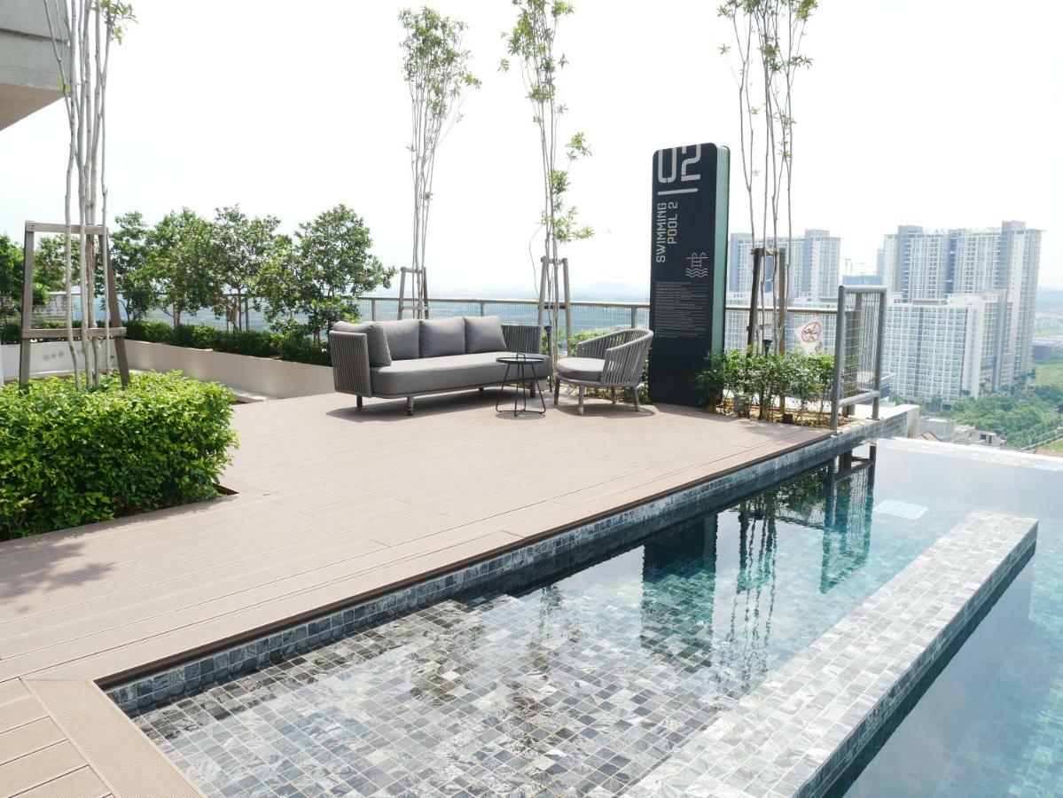 Tamarind Suites By Elite Stay Cyberjaya Exterior photo